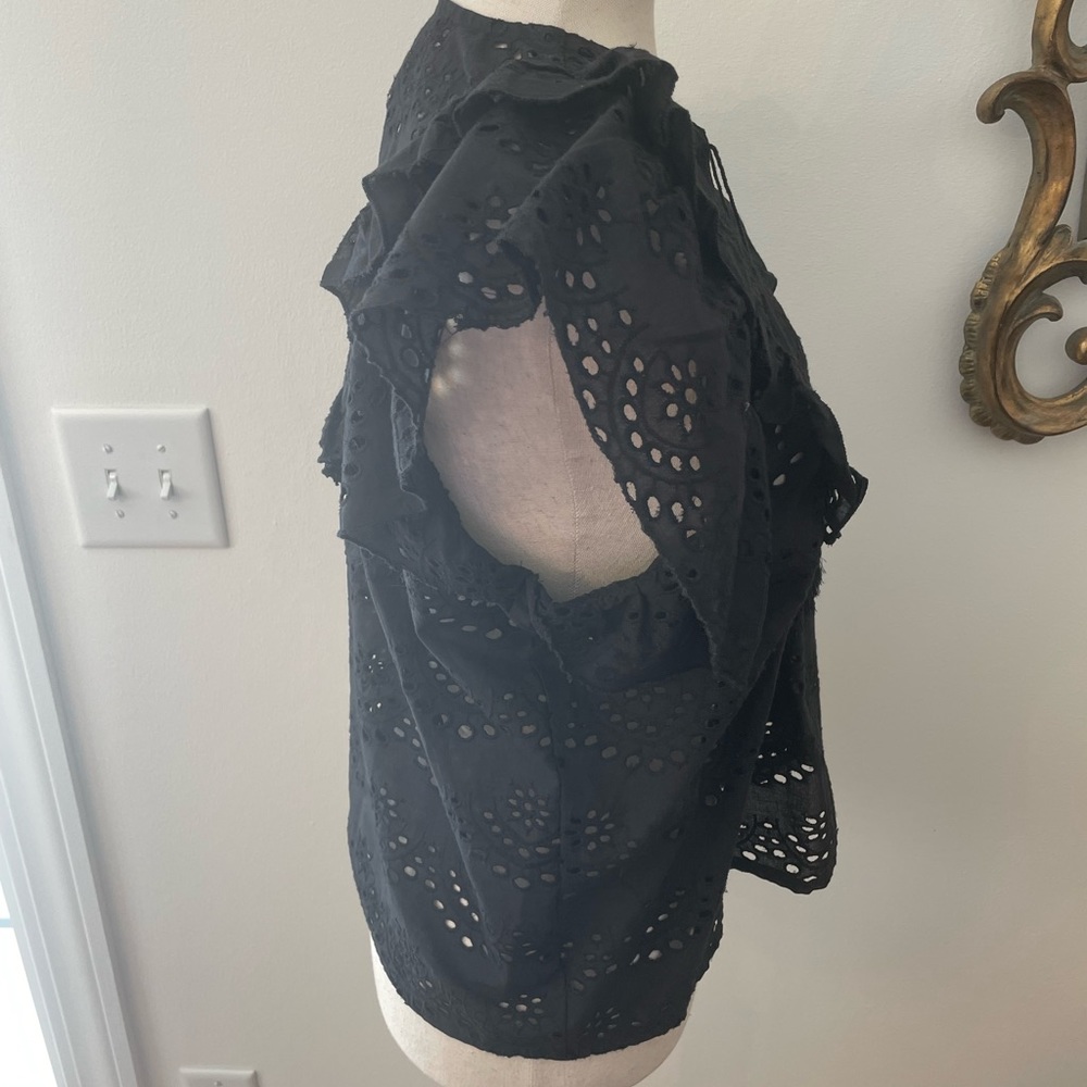 Nicole Miller Artelier Embroidered Eyelet Flutter Sleeve Top - Picture 4 of 16